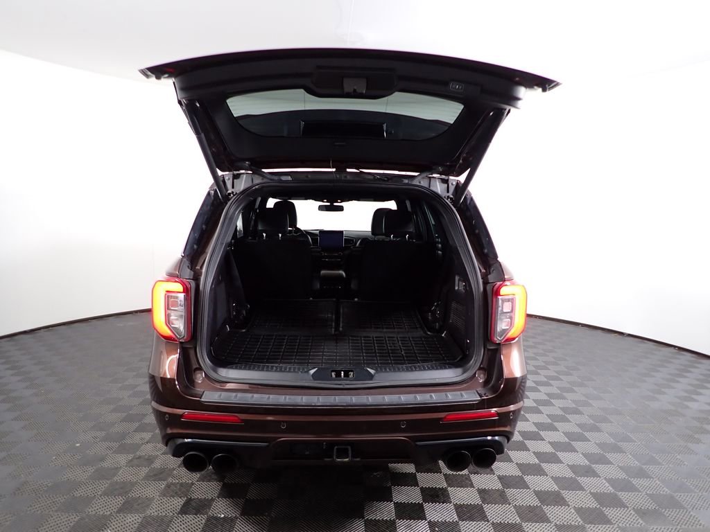 Used 2020 Ford Explorer ST w/ ST Street Pack image 17