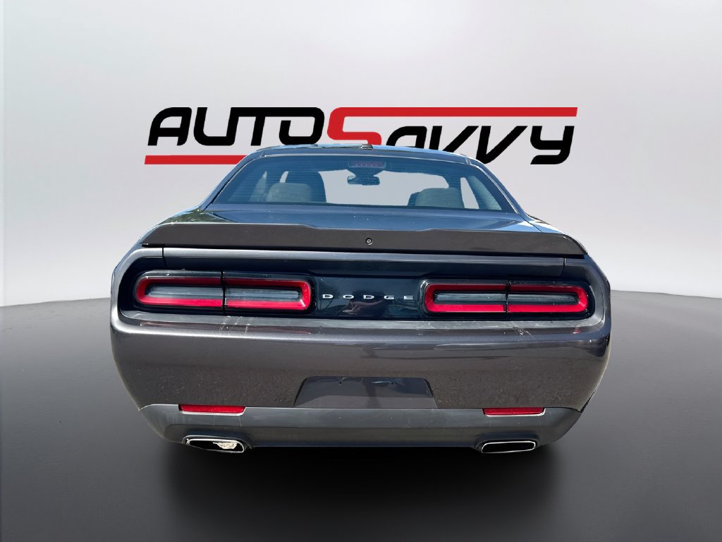 Used 2022 Dodge Challenger SXT RWD image 6