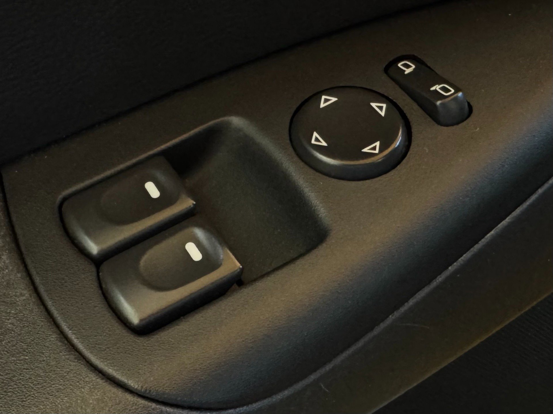 Used 2007 Chevrolet Corvette Convertible w/ Preferred Equipment Group image 28