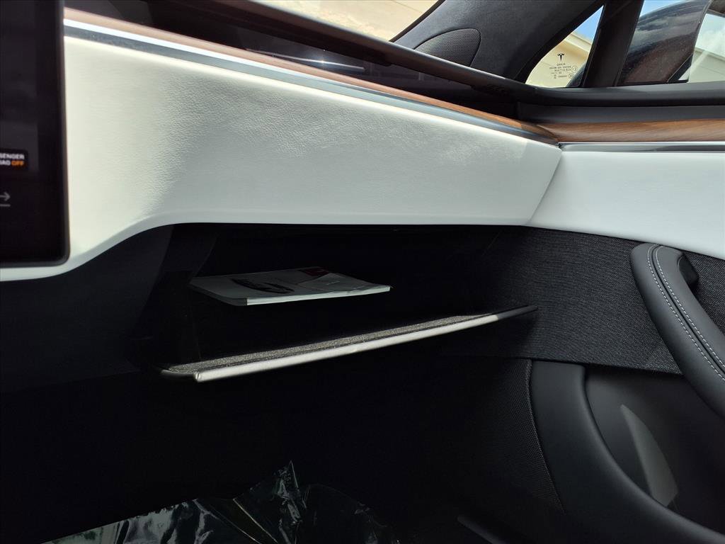 Used 2023 Tesla Model S AWD/4WD image 30