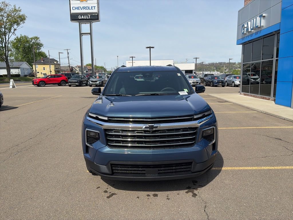 New 2026 Chevrolet Traverse LT w/ Driver Confidence Package AWD/4WD image 2