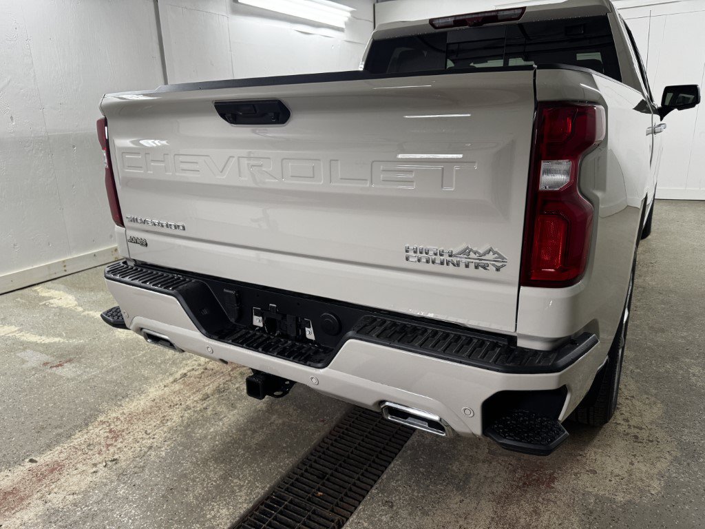 New 2026 Chevrolet Silverado 1500 High Country image 9