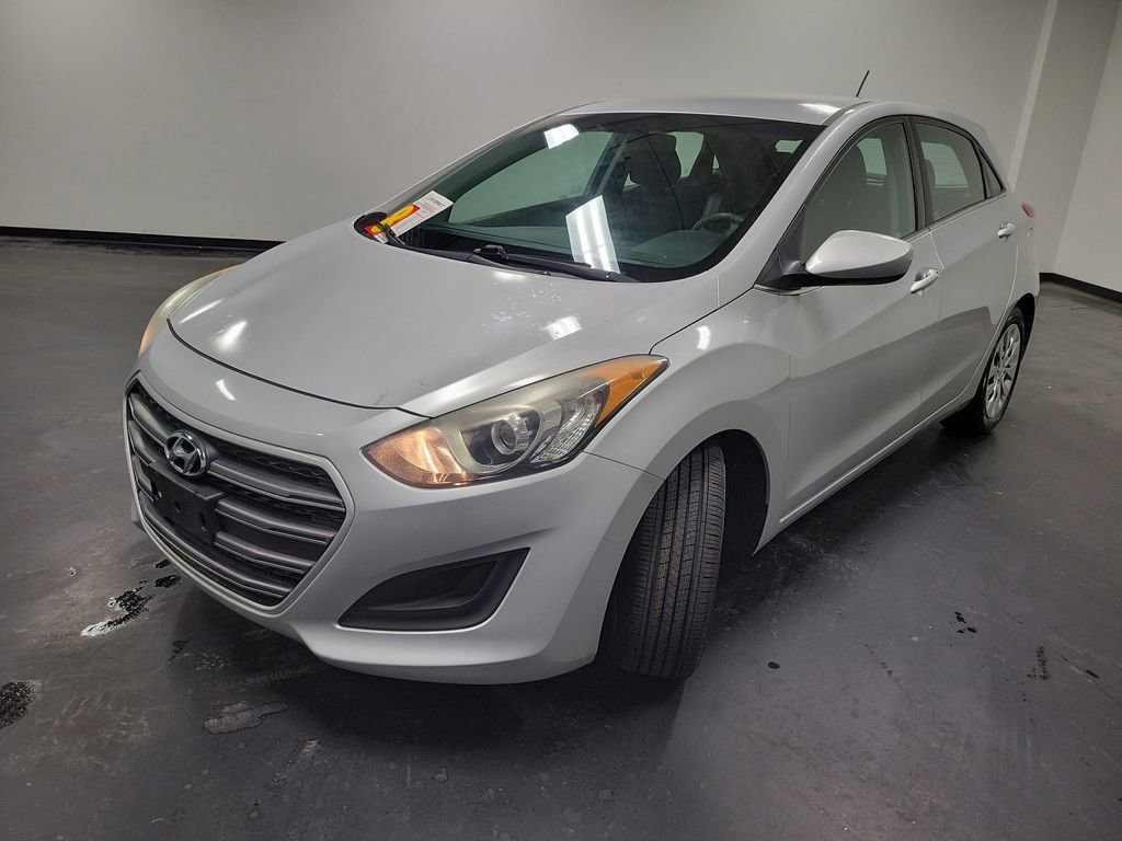 Used 2016 Hyundai Elantra GT image 5