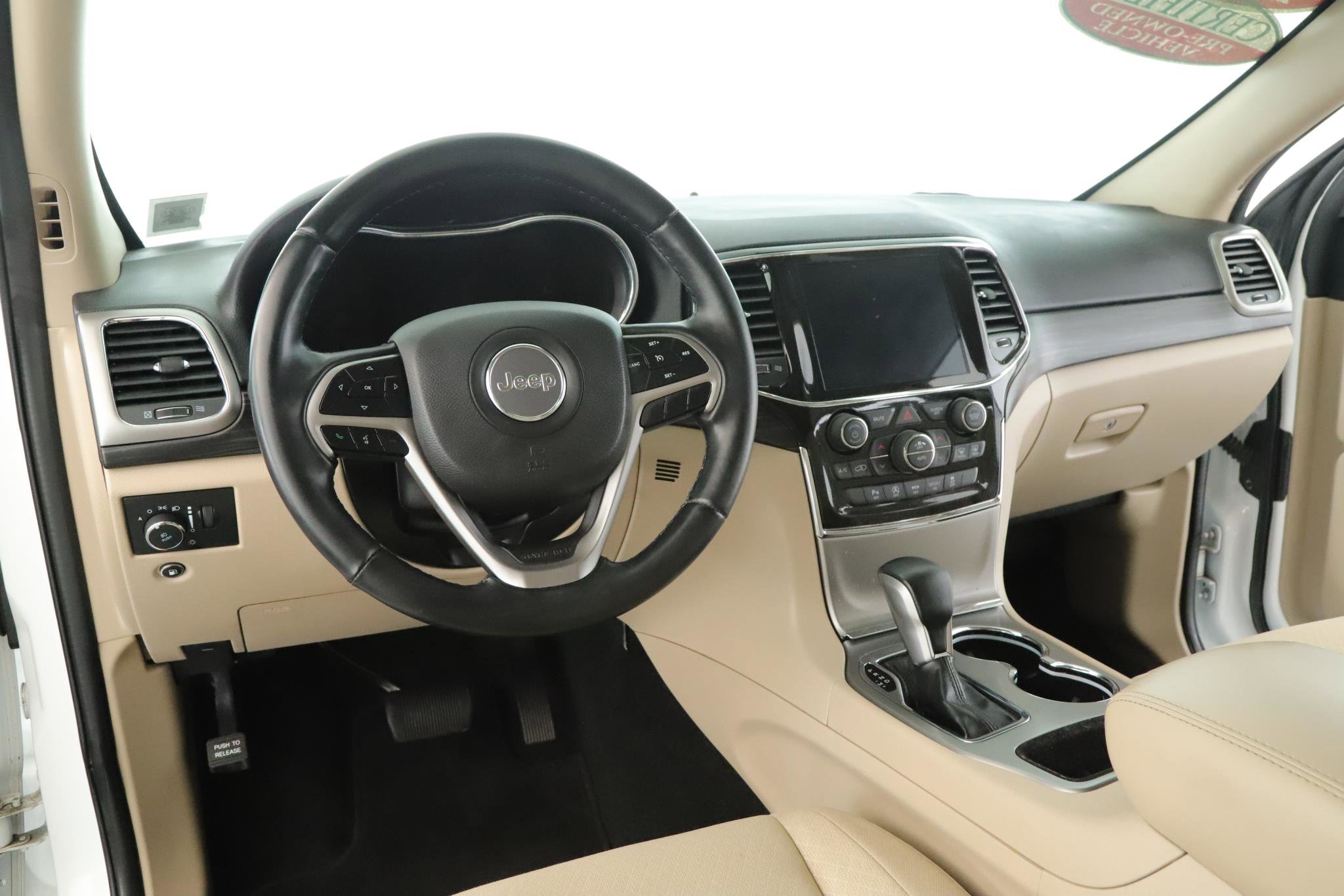 Used 2022 Jeep Grand Cherokee Laredo E image 2