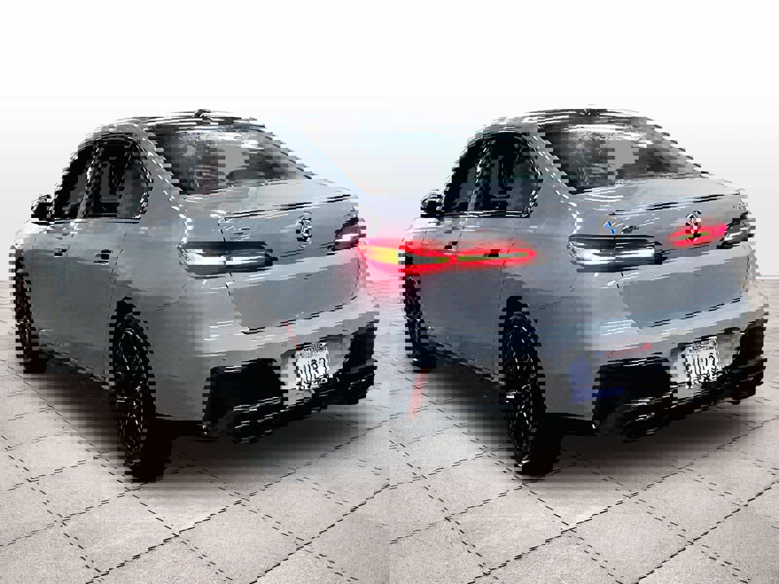 Certified 2025 BMW 760i xDrive image 13