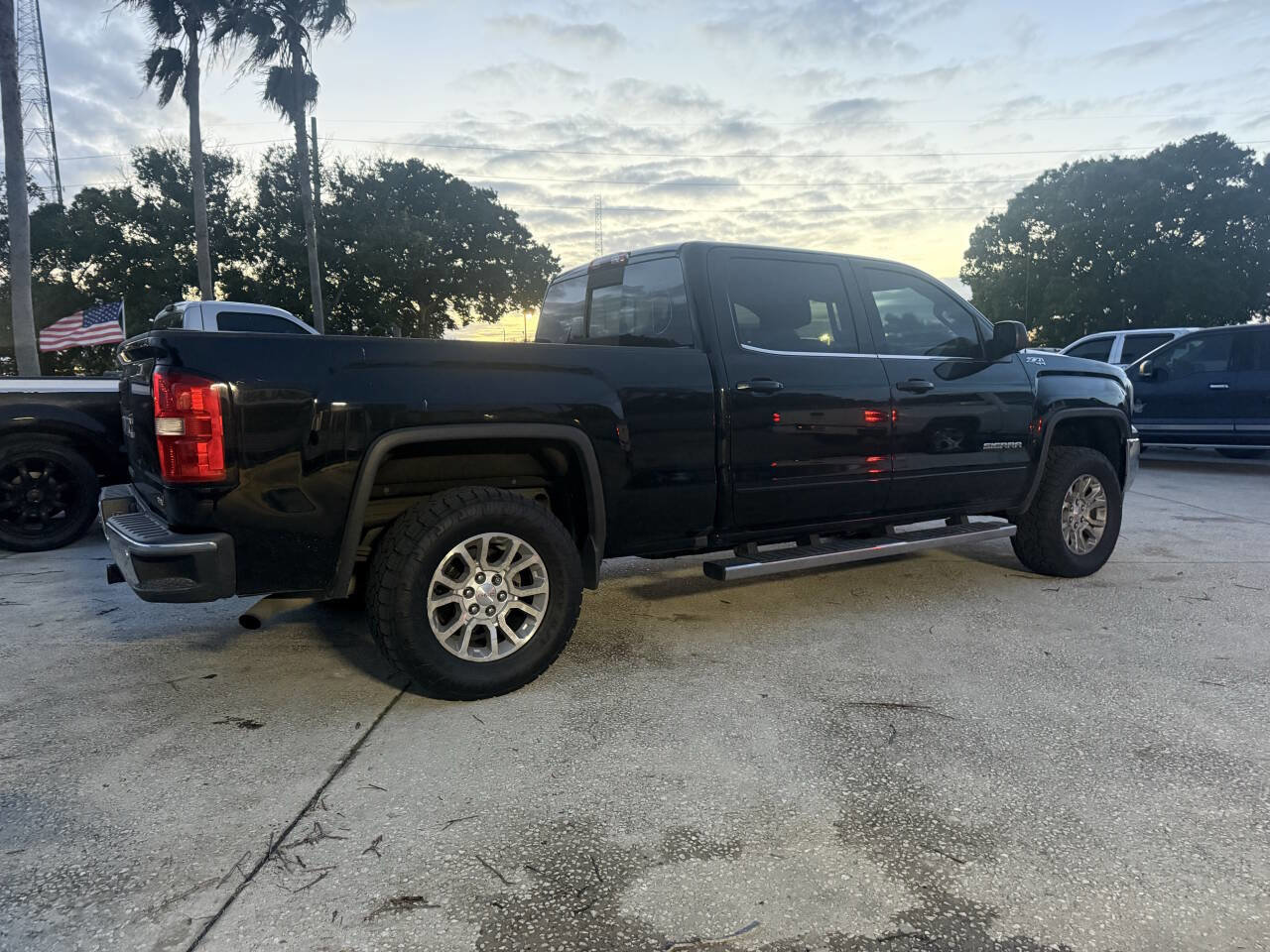 Used 2016 GMC Sierra 1500 SLE w/ SLE Value Package AWD/4WD image 6