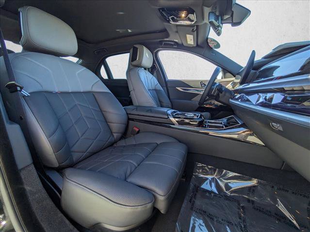 Used 2024 BMW 740i image 23
