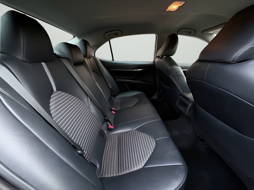 Used 2019 Toyota Camry SE image 19