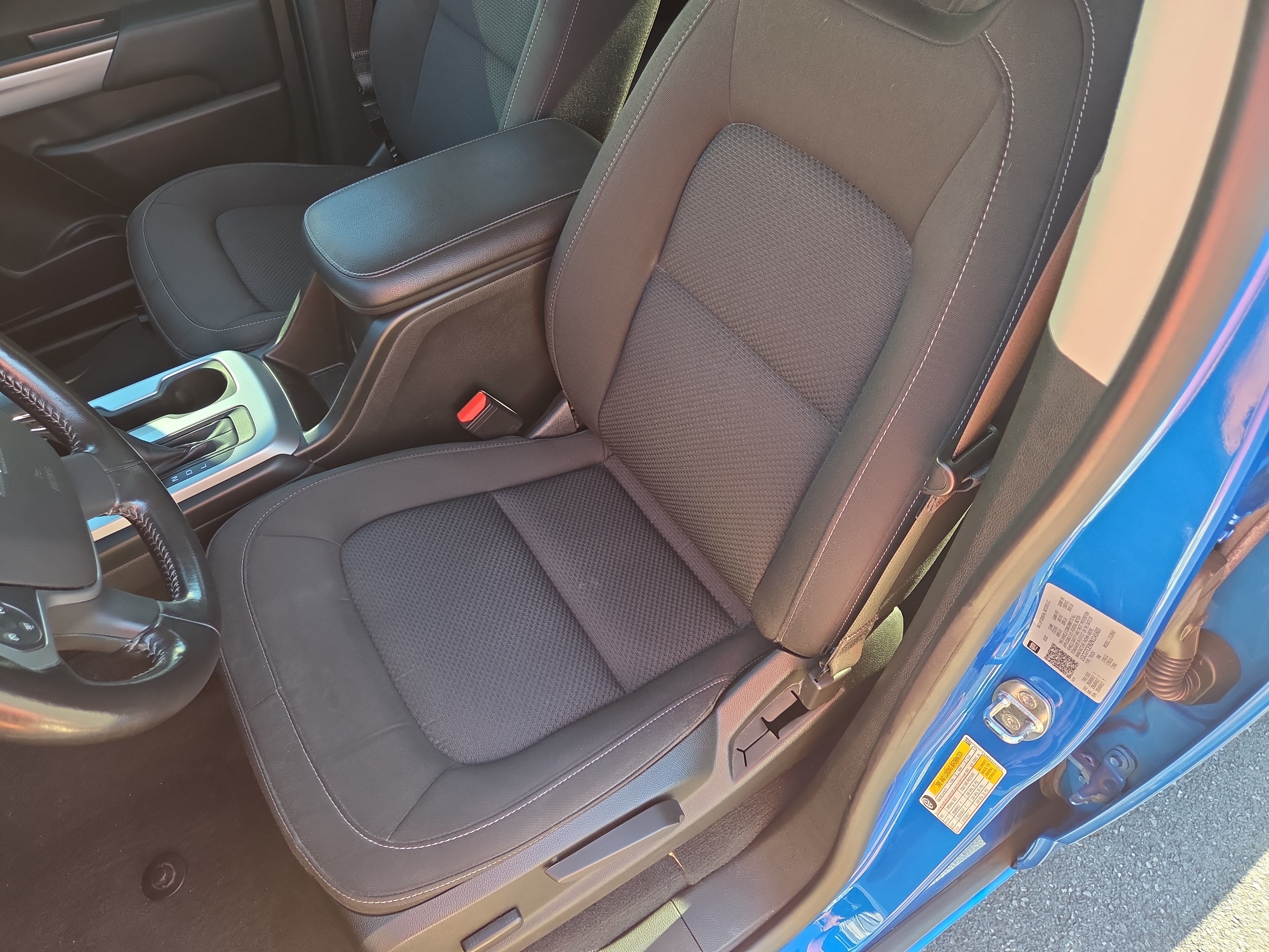 Used 2022 Chevrolet Colorado LT w/ Safety Package AWD/4WD image 14