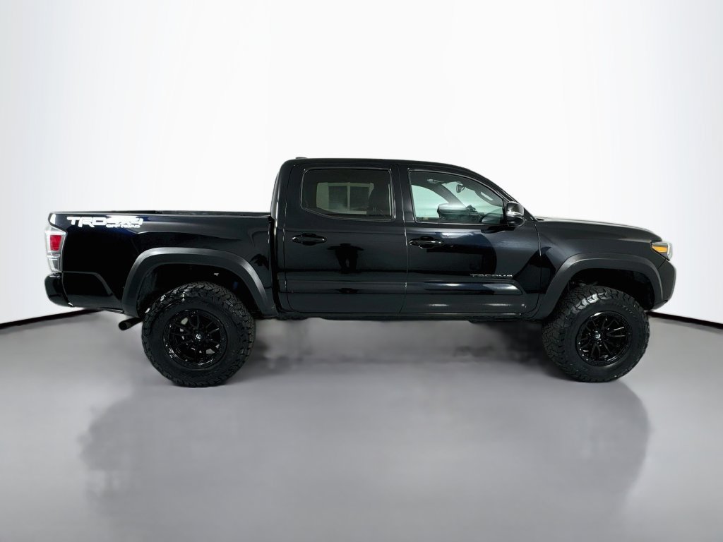 Used 2020 Toyota Tacoma TRD Off-Road w/ TRD Premium Off Road Package AWD/4WD image 9