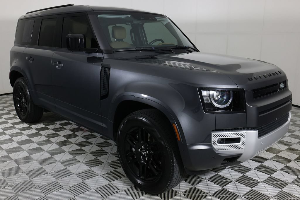 Used 2025 Land Rover Defender 110 S AWD/4WD image 3