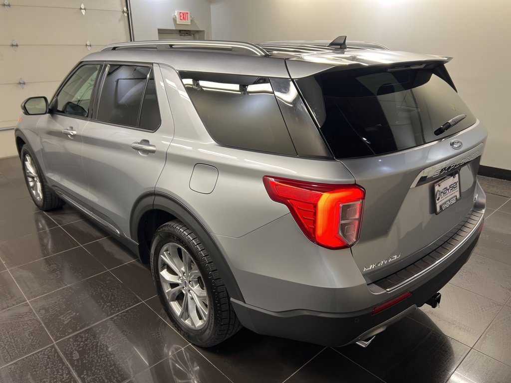 Used 2022 Ford Explorer Limited w/ Equipment Group 301A image 4