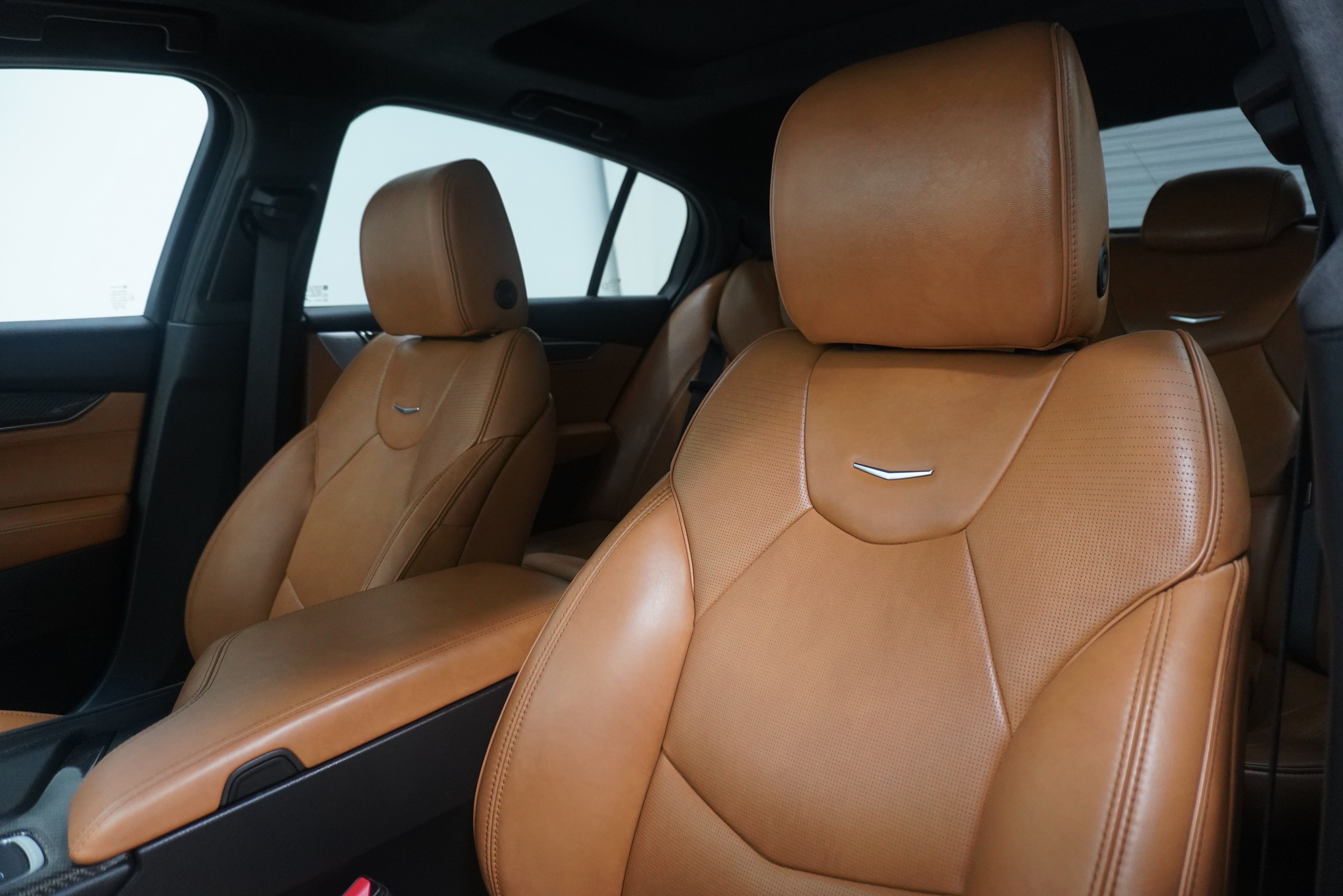 Used 2023 Cadillac CT5 V w/ Platinum Package RWD image 12
