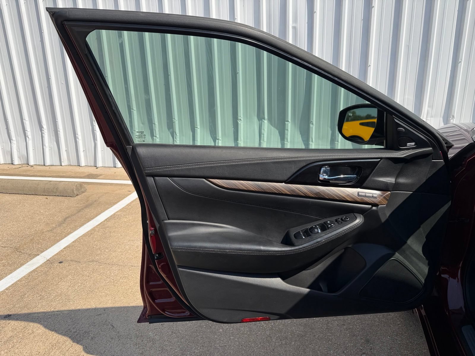 Used 2017 Nissan Maxima Platinum FWD image 21