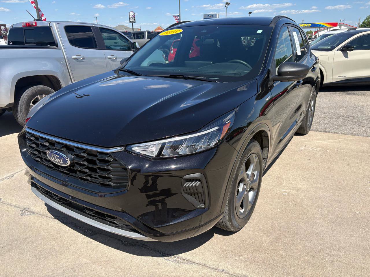 Used 2023 Ford Escape ST-Line w/ Tech Pack #1 AWD/4WD image 7