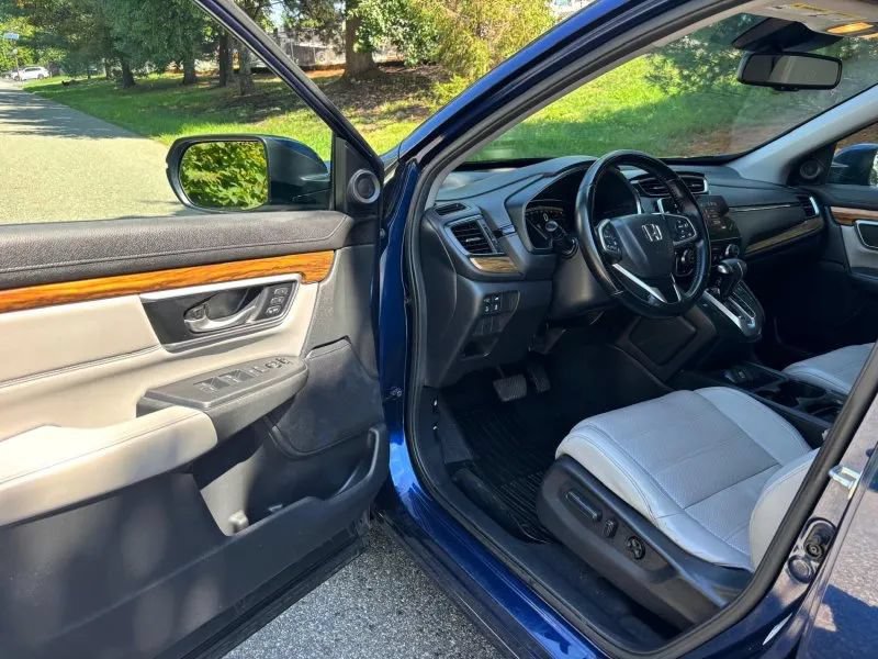 Used 2017 Honda CR-V EX-L image 10