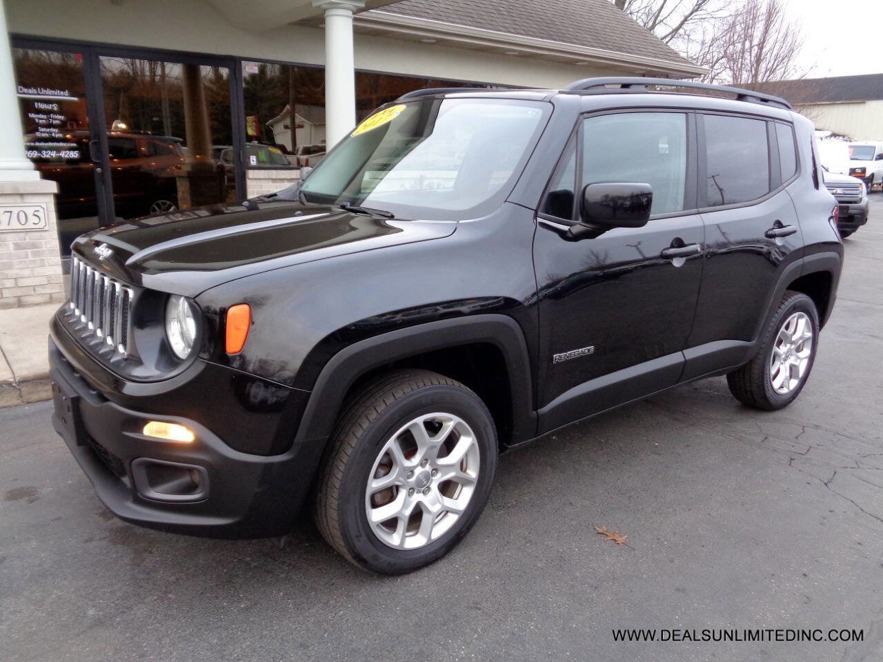 Used 2017 Jeep Renegade Latitude w/ Cold Weather Group