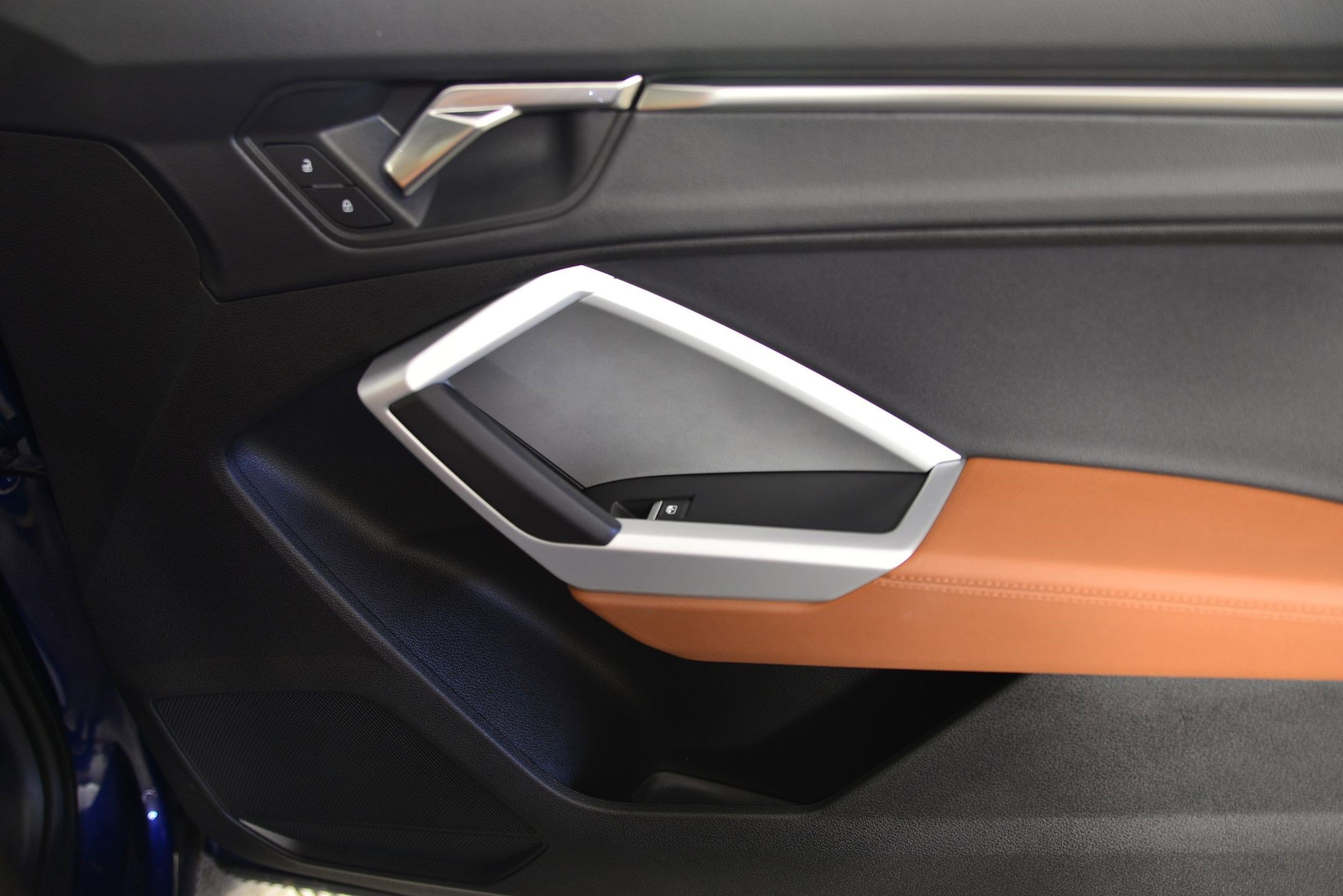 Certified 2025 Audi Q3 2.0T Premium w/ Convenience Package image 9