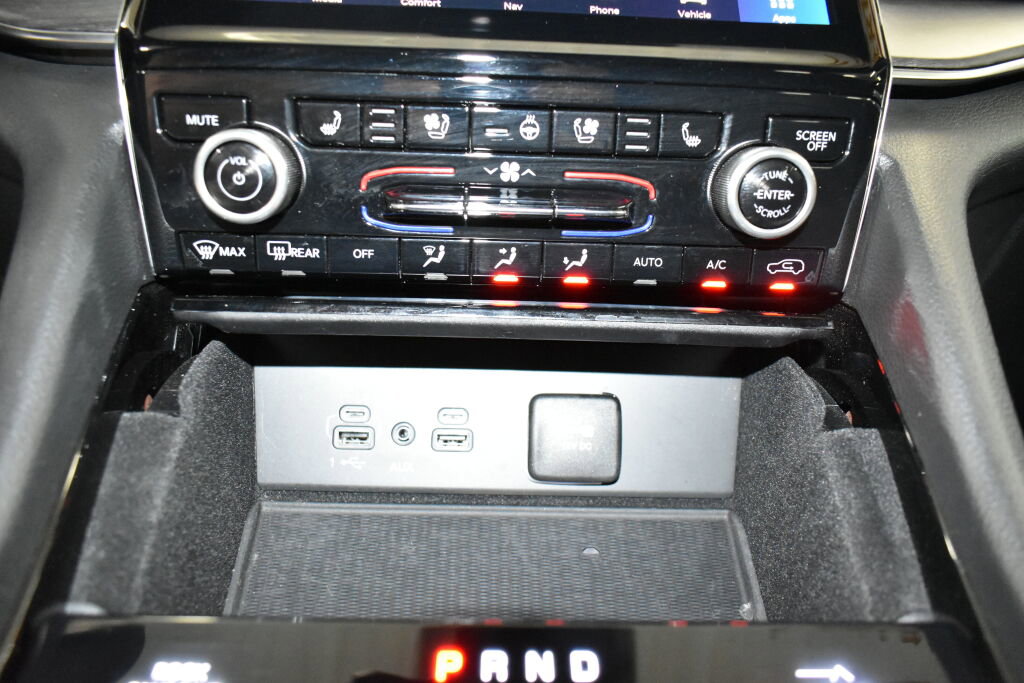 Used 2021 Jeep Grand Cherokee L Overland w/ Luxury Tech Group IV image 18