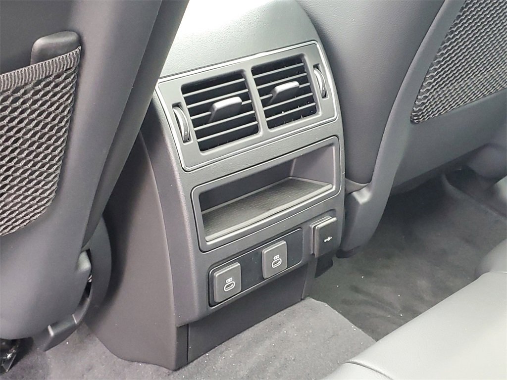 New 2026 Jaguar F-PACE R-Dynamic S image 31