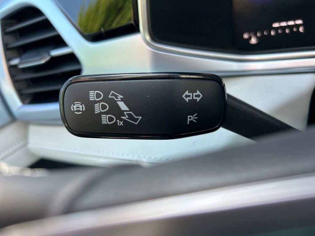 New 2026 Volkswagen Taos SE image 28