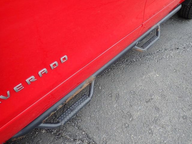 Used 2018 Chevrolet Silverado 1500 LT w/ All Star Edition image 13