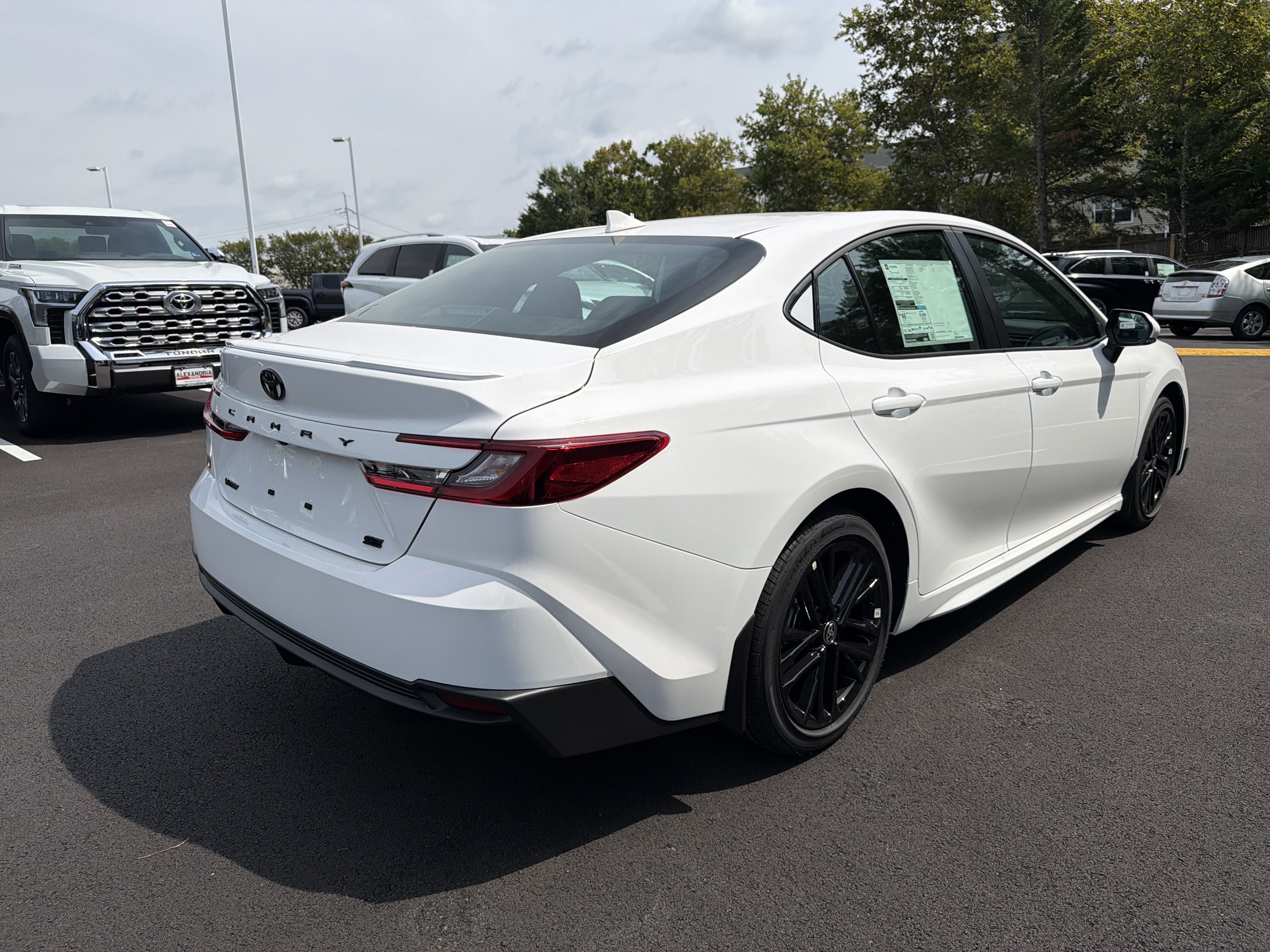 New 2026 Toyota Camry SE FWD image 4