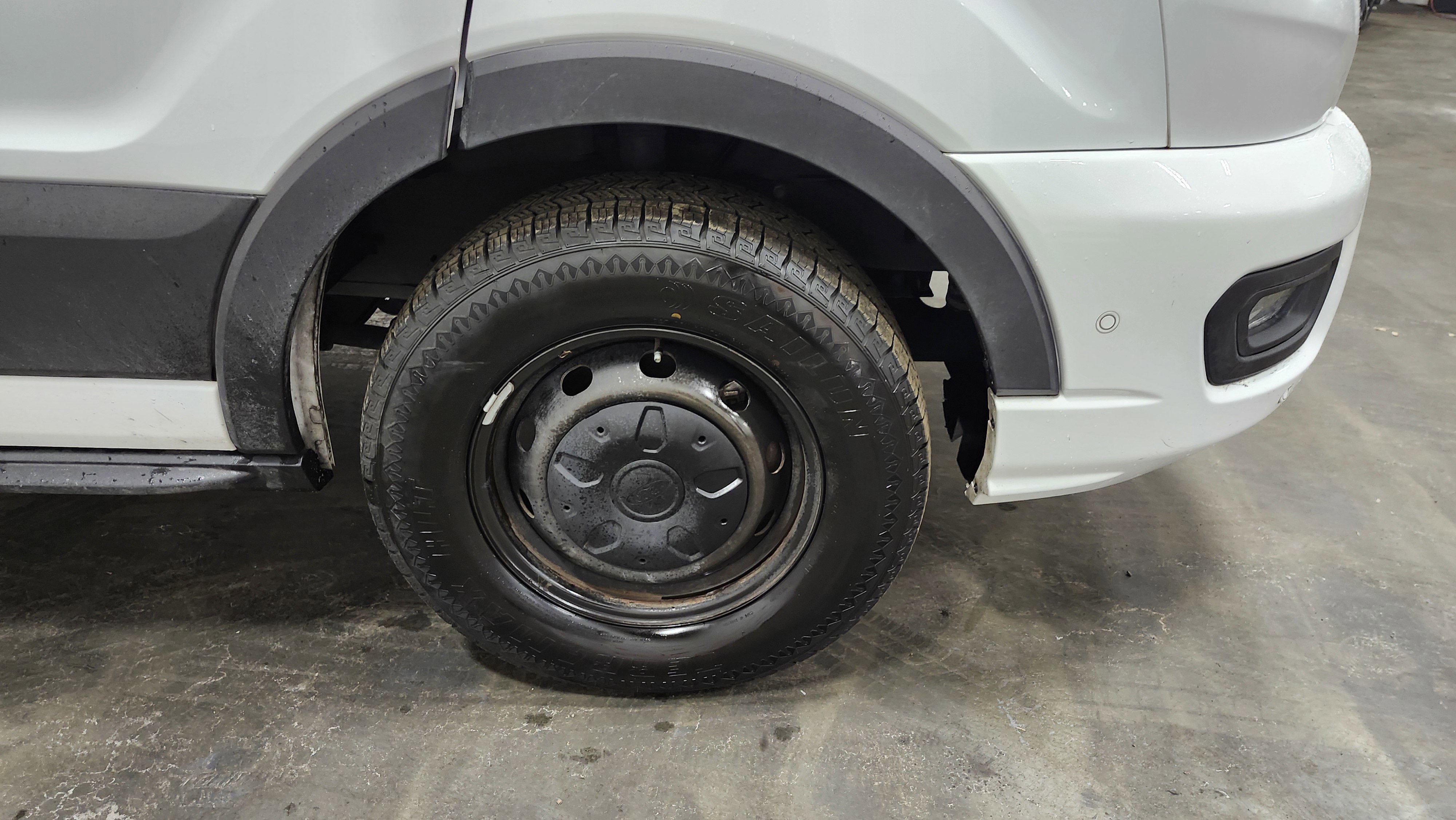 Used 2023 Ford Transit 350 XLT image 11