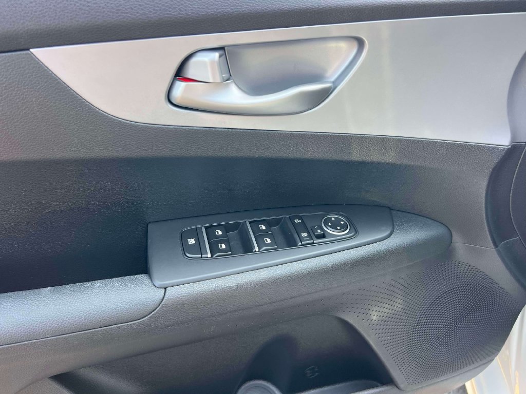 Certified 2023 Kia Forte LXS FWD image 16