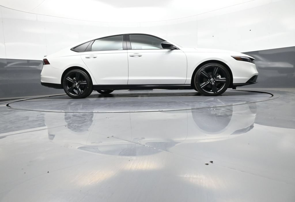 Used 2024 Honda Accord Sport image 28