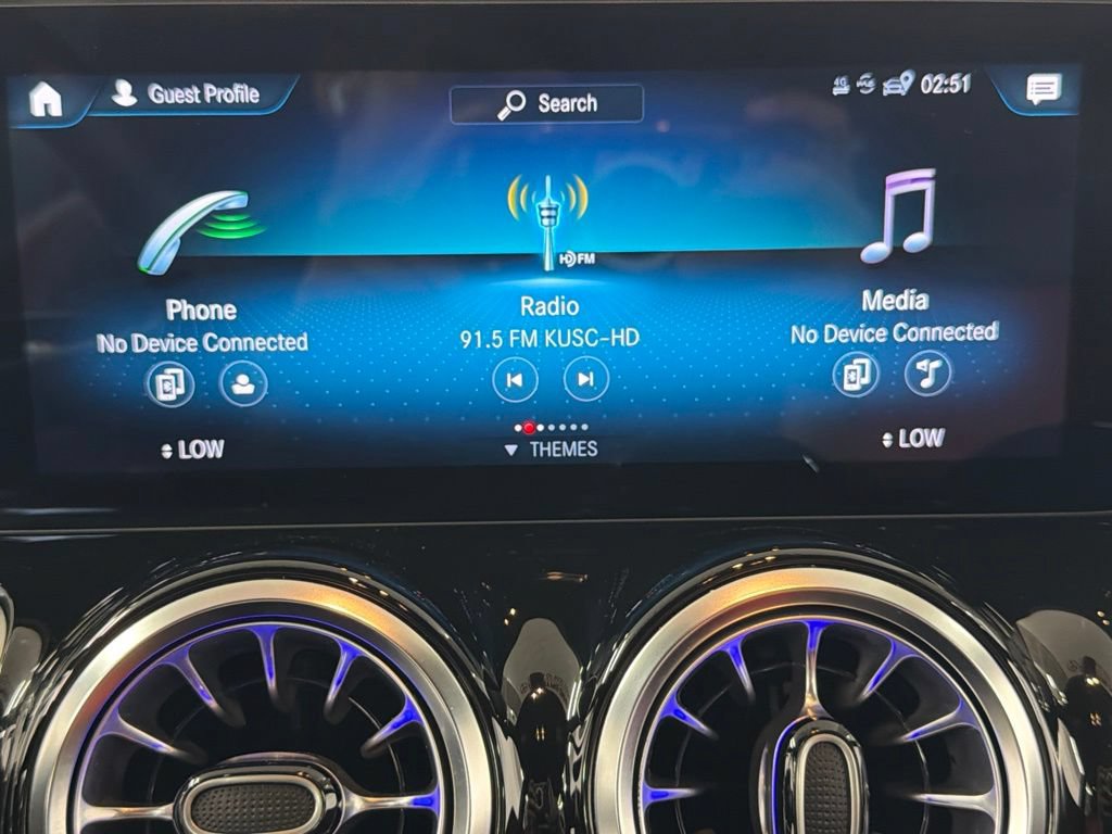 Used 2022 Mercedes-Benz GLB 35 AMG 4MATIC image 33