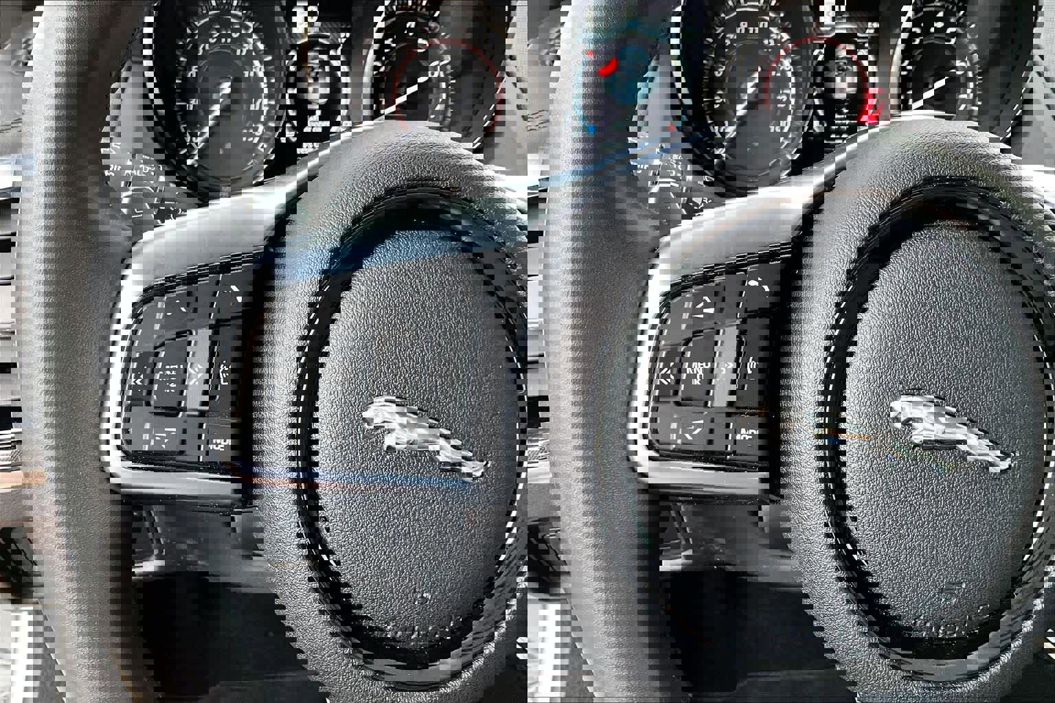 Used 2020 Jaguar F-TYPE R-Dynamic image 21