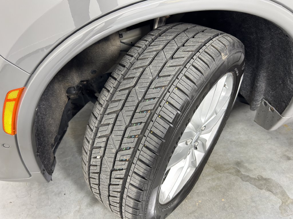 Used 2025 Dodge Durango GT AWD/4WD image 11