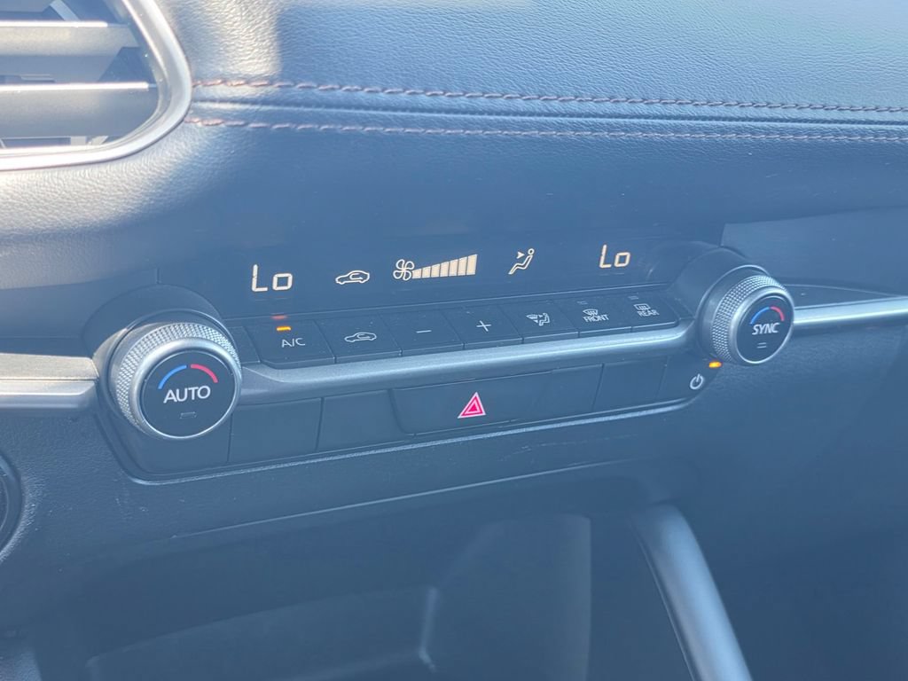 Used 2024 MAZDA MAZDA3 s FWD image 26