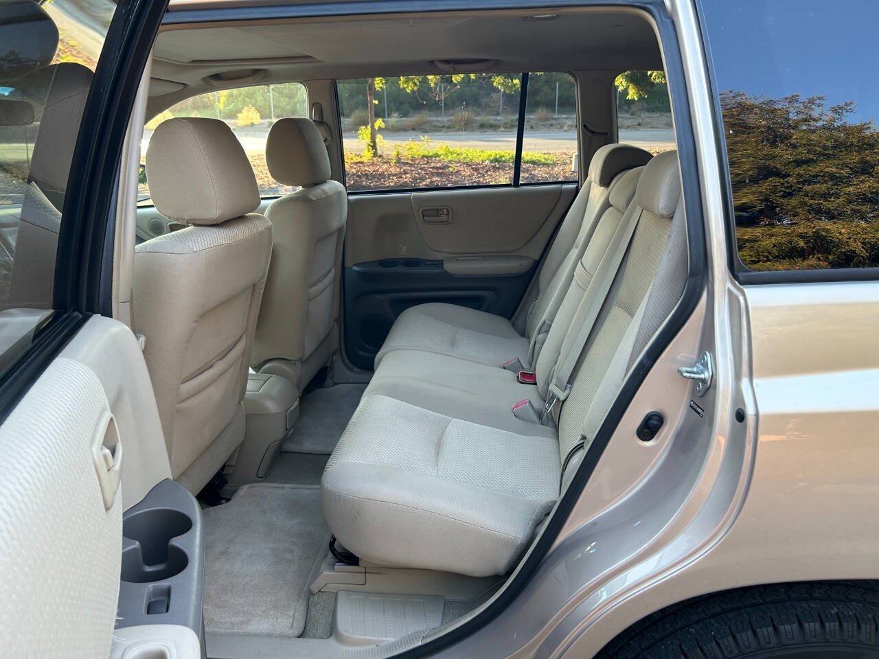 Used 2004 Toyota Highlander 4WD V6 w/ Preferred Pkg image 27