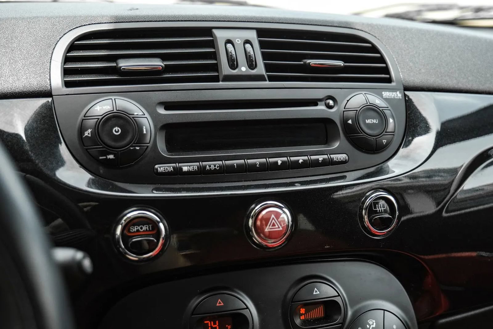 Used 2013 FIAT 500 Abarth w/ Comfort/Convenience Group FWD image 27