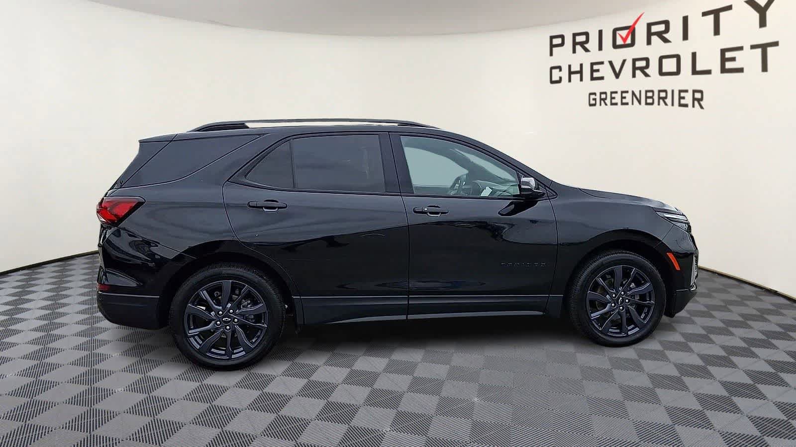 Used 2024 Chevrolet Equinox RS FWD image 9