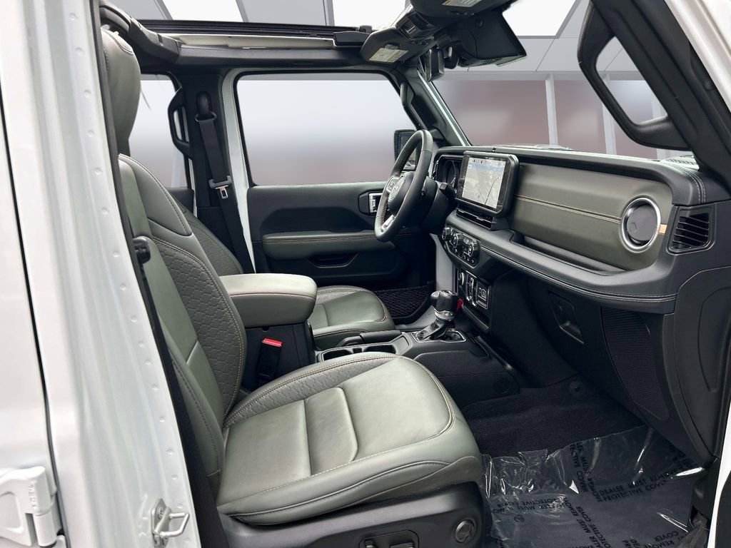 Used 2024 Jeep Wrangler High Altitude AWD/4WD image 22