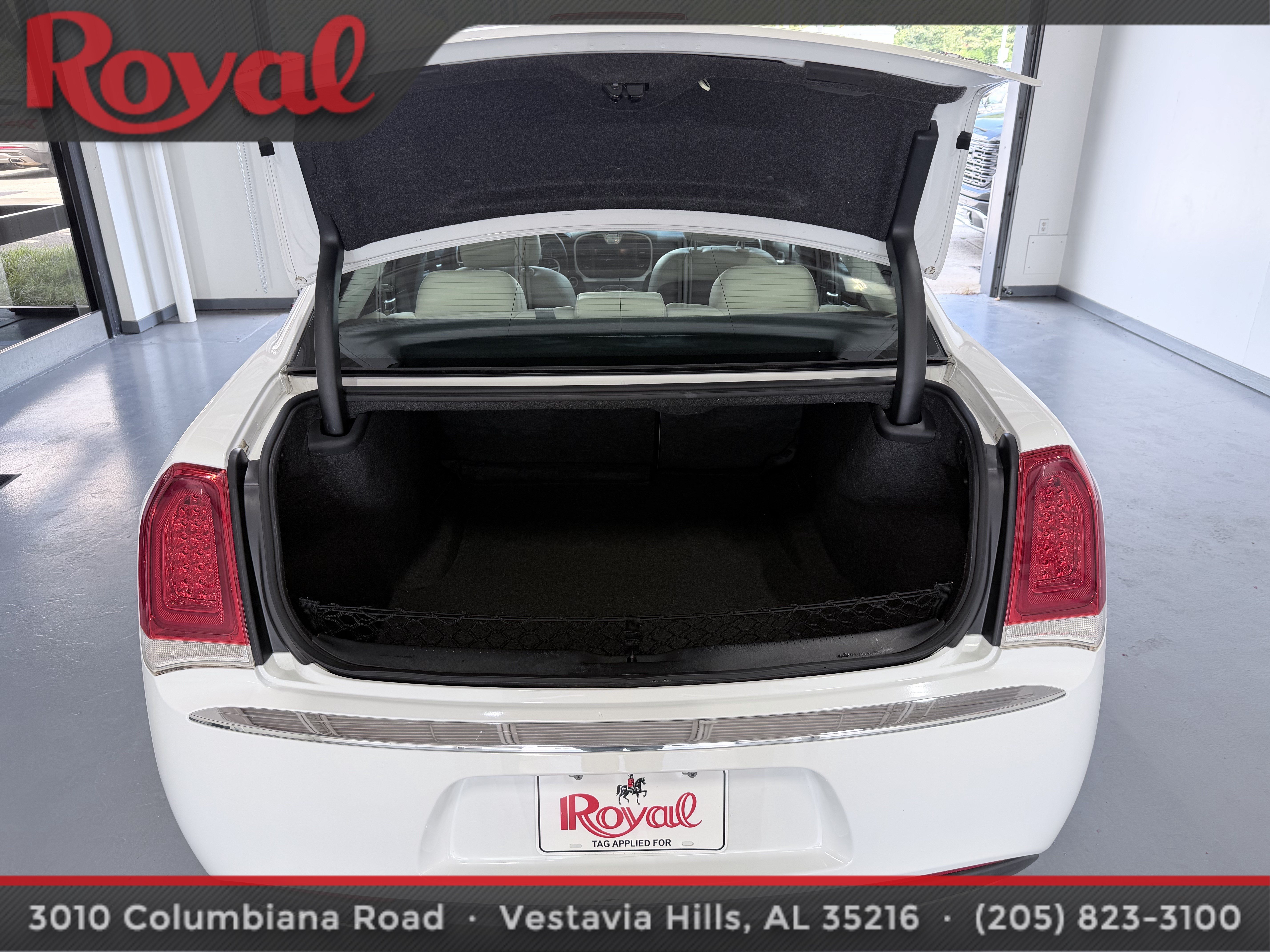 Used 2017 Chrysler 300 Limited w/ Driver Convenience Group RWD image 17