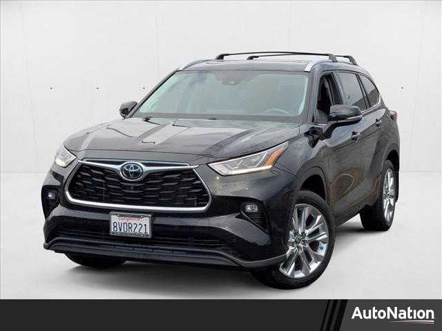 Used 2021 Toyota Highlander Limited