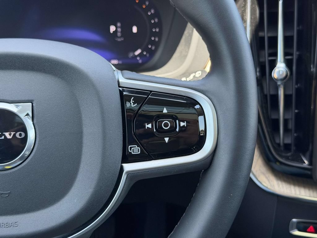 New 2026 Volvo XC60 B5 Plus w/ Protection Package Premier AWD/4WD image 9