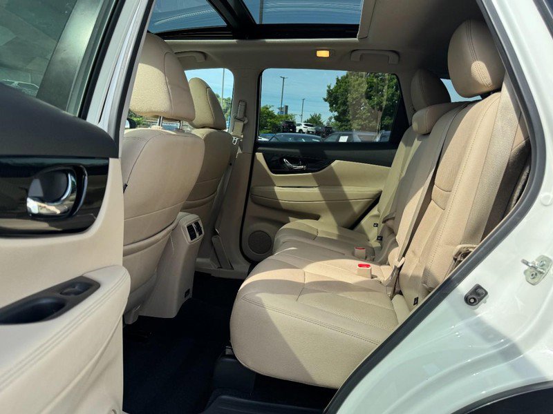 Used 2020 Nissan Rogue SL w/ Premium Package FWD image 10