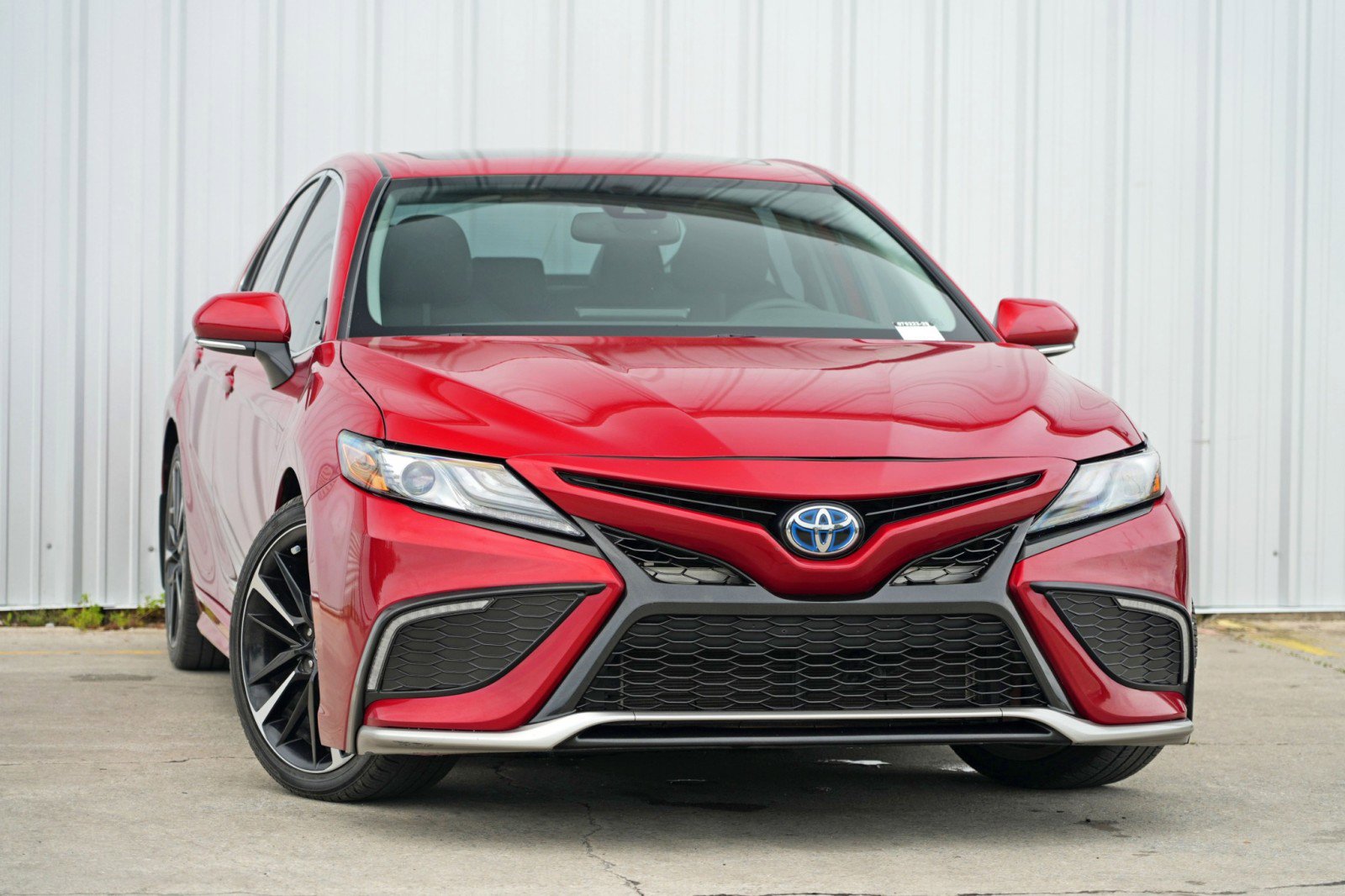 Used 2024 Toyota Camry XSE image 2