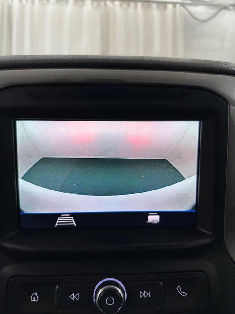 Used 2020 Chevrolet Silverado 1500 Custom w/ Custom Value Package image 21