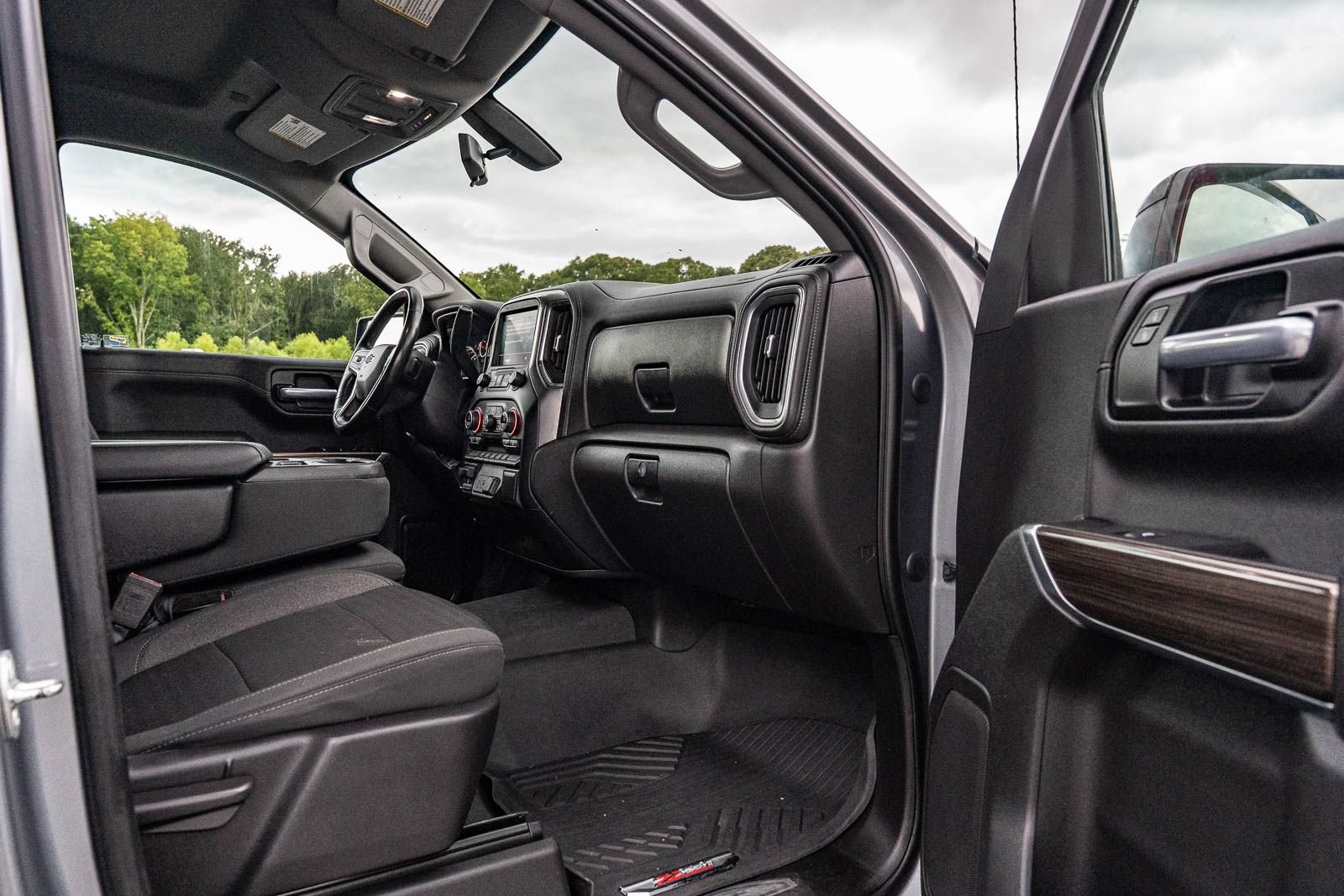 Used 2021 Chevrolet Silverado 1500 RST AWD/4WD image 11