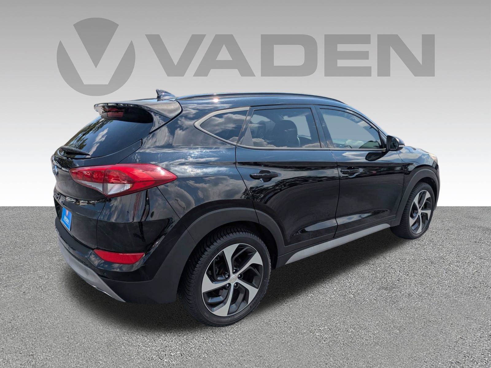 Used 2018 Hyundai Tucson Value w/ Cargo Package FWD image 26