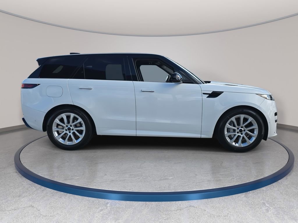 New 2026 Land Rover Range Rover Sport Dynamic SE AWD/4WD image 4
