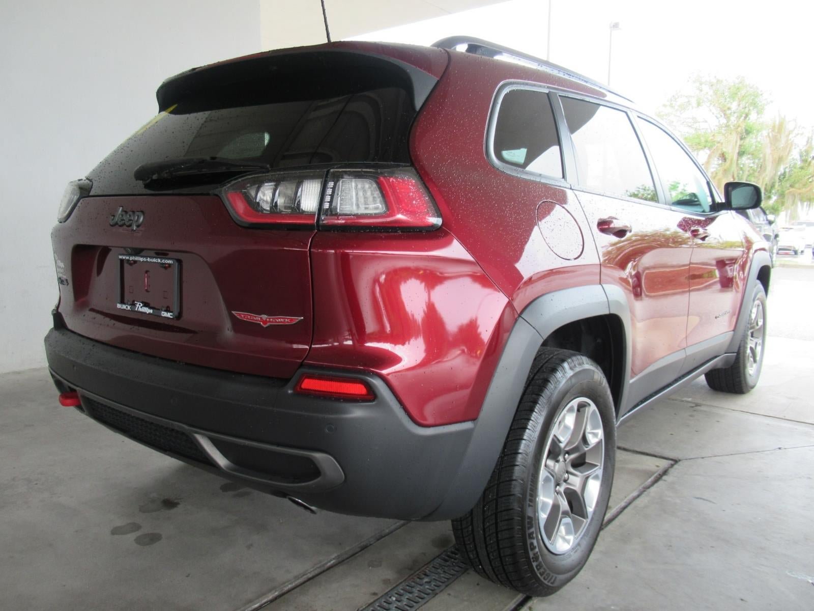 Used 2019 Jeep Cherokee Trailhawk w/ Comfort/Convenience Group AWD/4WD image 7