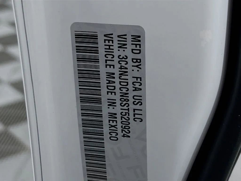 Used 2025 Jeep Compass Limited AWD/4WD image 31