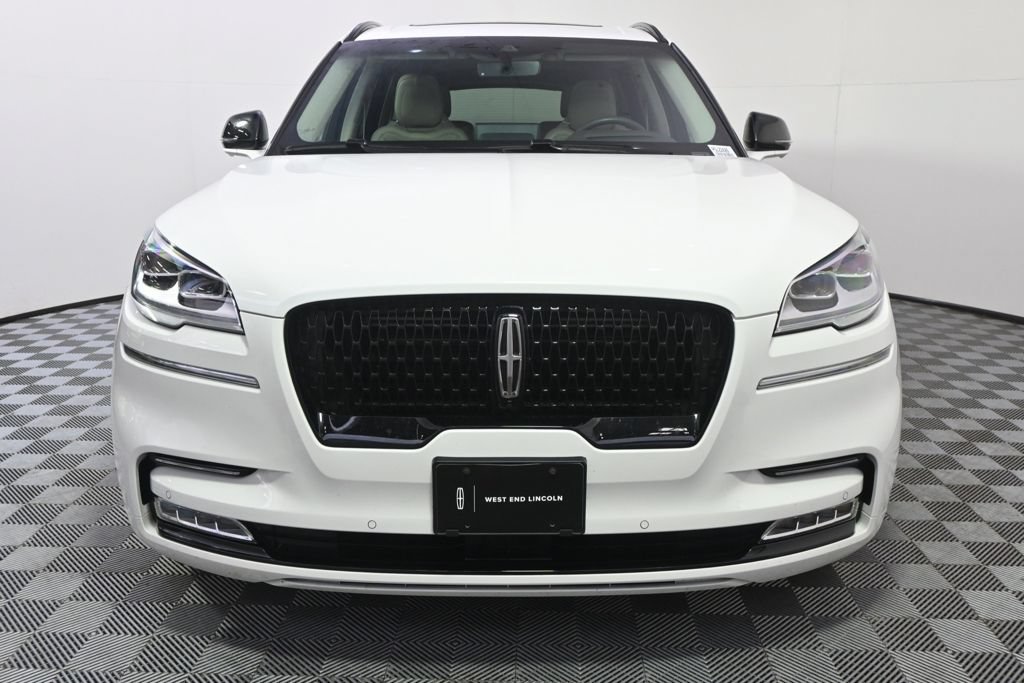 Used 2023 Lincoln Aviator Reserve w/ Equipment Group 201A AWD/4WD image 10